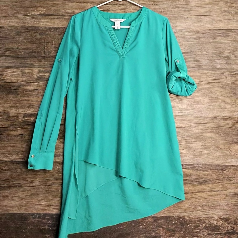 White House Black Market Turquoise Blouse